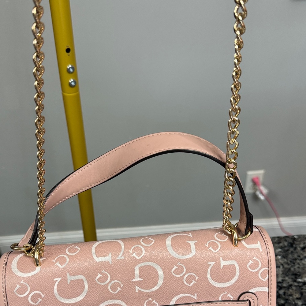 GUESS Blush Logo Chain Shoulder Bag EUC - Picture 14 of 16